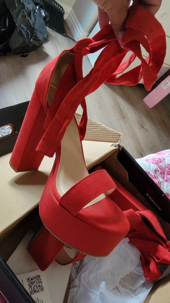 Fashion Nova Hight Heels Red