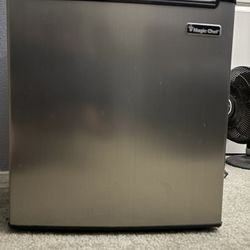 Magic Chef Mini Fridge