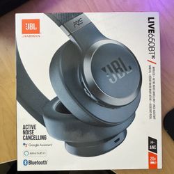 JBL Live 650BTNC - Around-Ear Wireless Headphone with Noise Cancellation