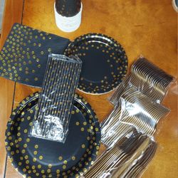 Black And Gold Party Setting For 75ppl