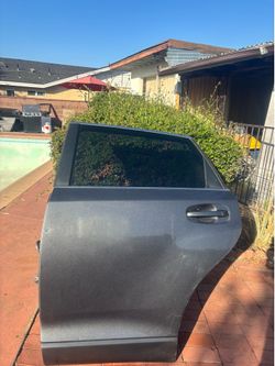 REAR LEFT SIDE DOOR 2009-2016 TOYOTA VENZA WITH HINGES (DARK GRAY COLOR)