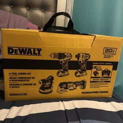 DEWALT 20V MAX 4-Tool Combo Kit