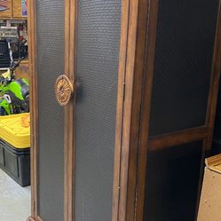 Furniture  English All Wood Hutch