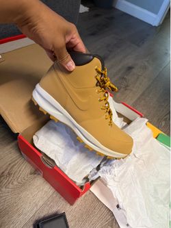 Nike boots