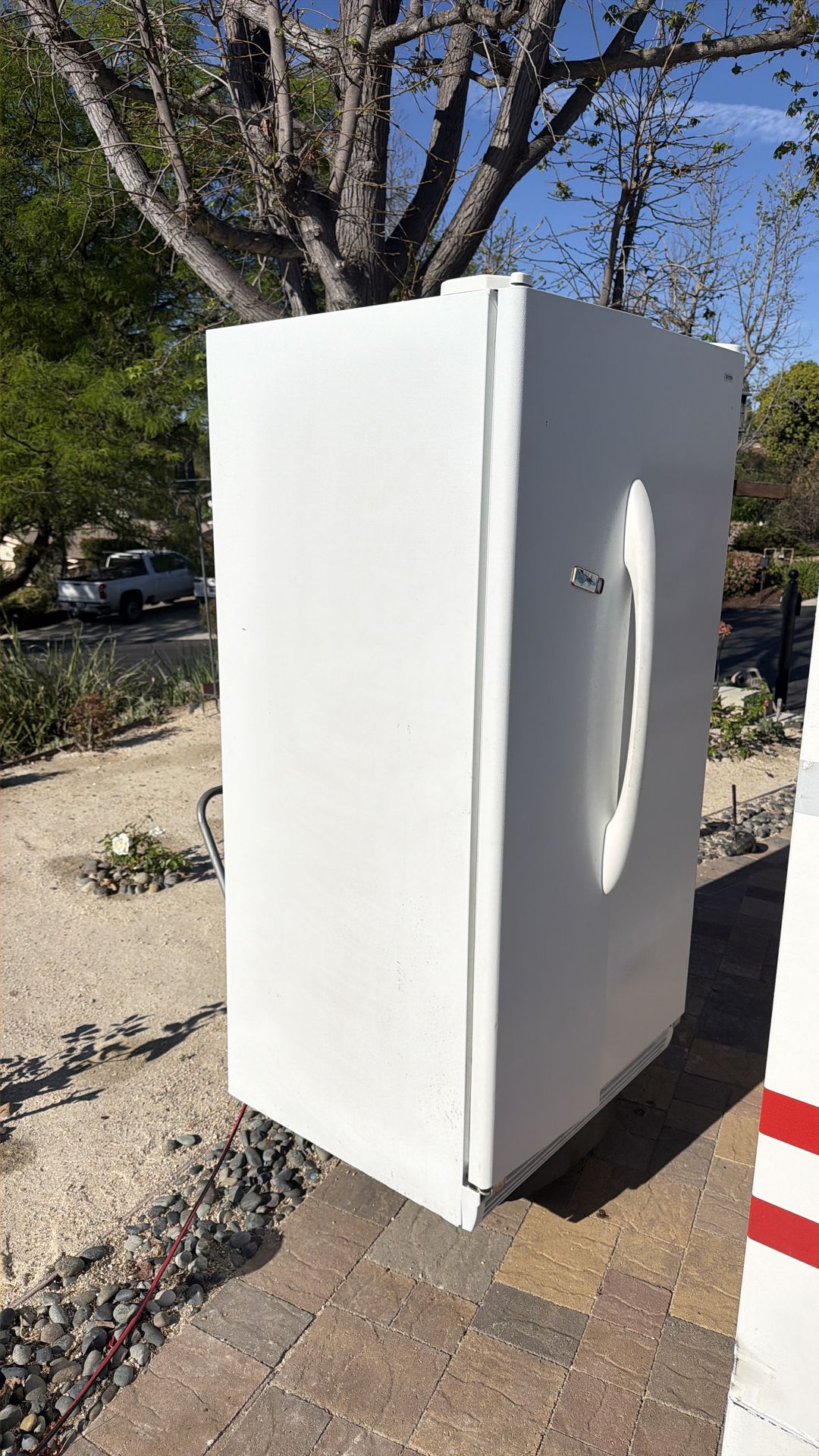 Free Refrigerator- not cooling