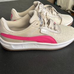 Puma California Sneakers – Cream & Pink