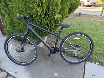 Embark Hybrid/commuter Bike