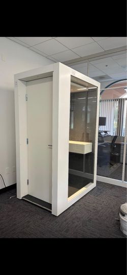 Premium Soundproof Office Phone Booth / Privacy Pod – Brand New Condition!