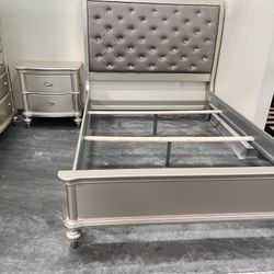 Cama Queen Size Nueva En Su Caja Incluye Colchones
