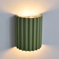 Half-Cylinder Desgin Green Wall Mounted Lamp