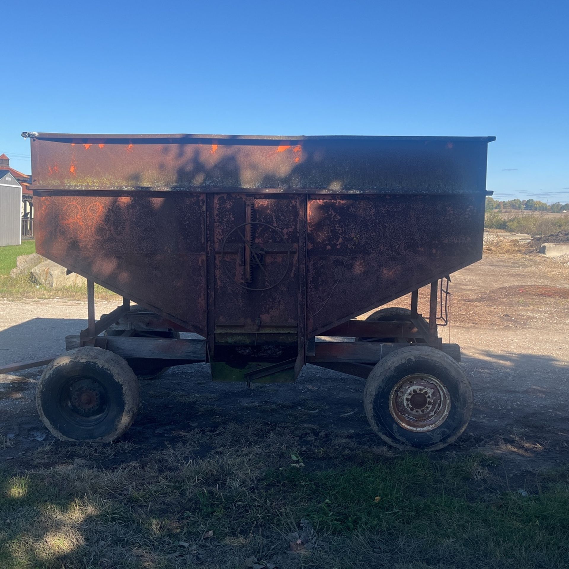 Grain wagon