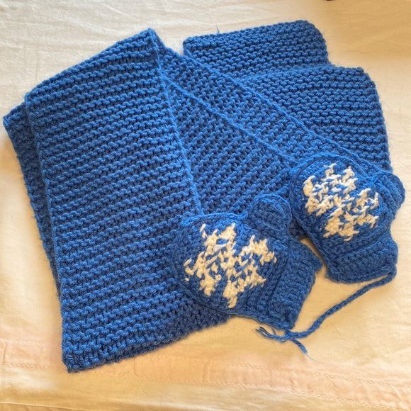 Hand Knit Baby/Kids Matching Mitts And Scarf