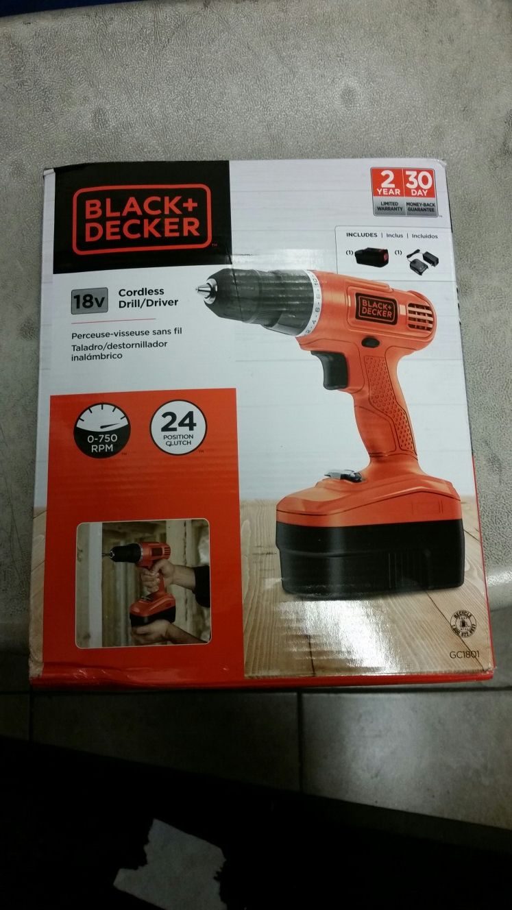 BLACK+DECKER GC1801 18-Volt Drill/Driver