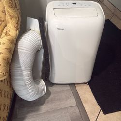 Portable Air Conditioner w/ Remote 