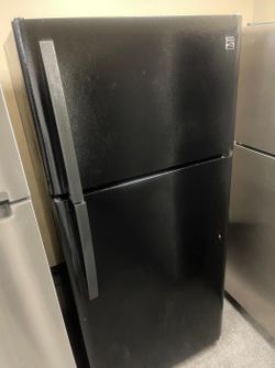 Kenmore Top Mount Black Refrigerator

