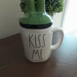 Rae Dunn Kiss Me Mug