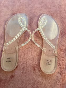 Women’s sandals size 11