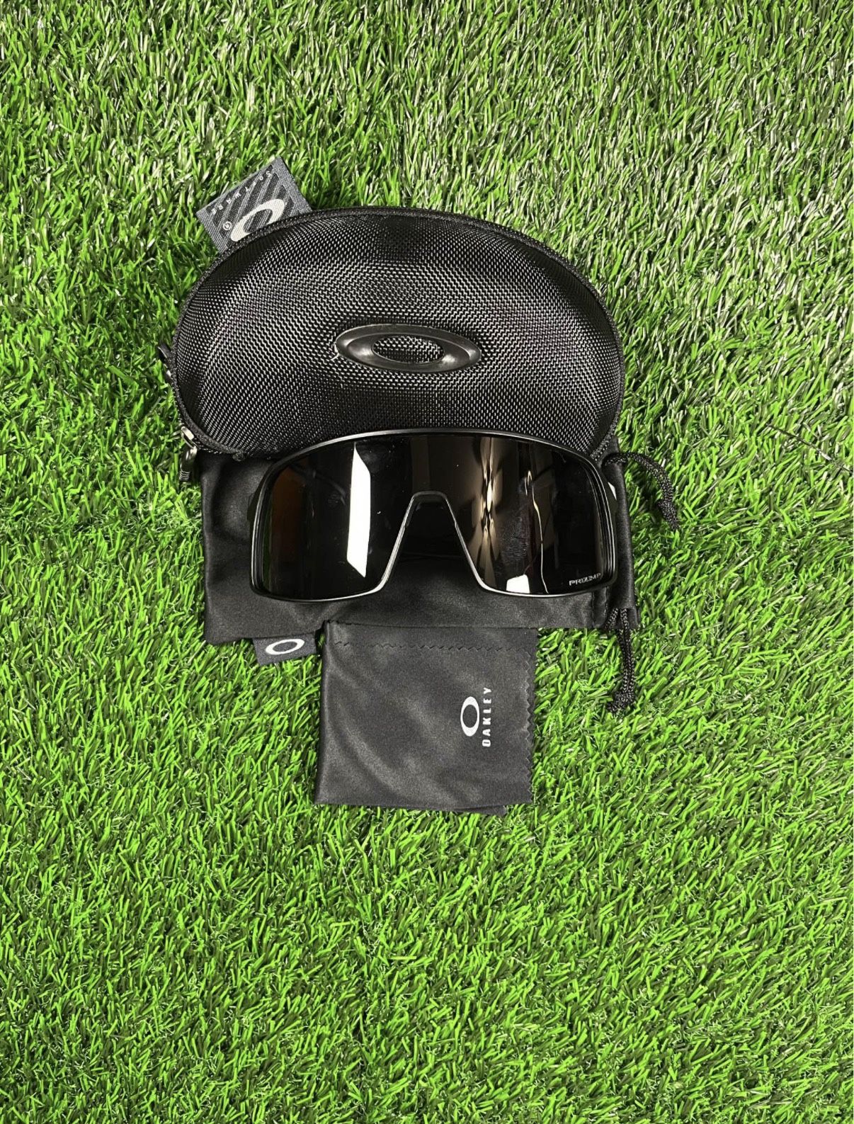 Oakley Sutro Black w/ Black Prizm Lens