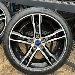 Ford focus ST 18” Wheels Like New $1000