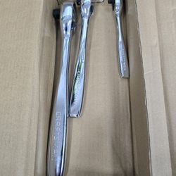 Craftsman Set Ratchets & Sockets.