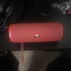 JBL Flip 5 Bluetooth Speaker – Loud & Clear 