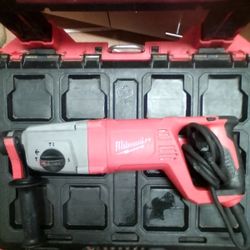 Milwaukee SDS Plus Rotary Hammer w/cord