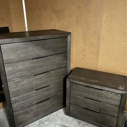 Living Spaces dresser And Nightstand Set 