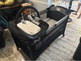 Bedside Sleeper/ Bassinet