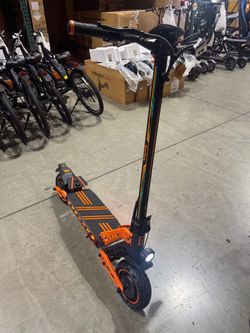 Dual-motor electric scooter