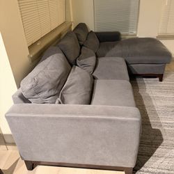 Sala O Sillón Tipo L. Cauch Type L.