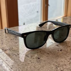 Junior Rayban Wayfarer Sunglasses 