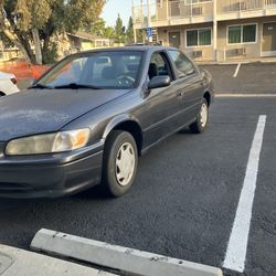 2000 Toyota Camry