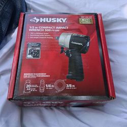 Husky 1/2 in compact impact wrench 500 ft. Lbs.