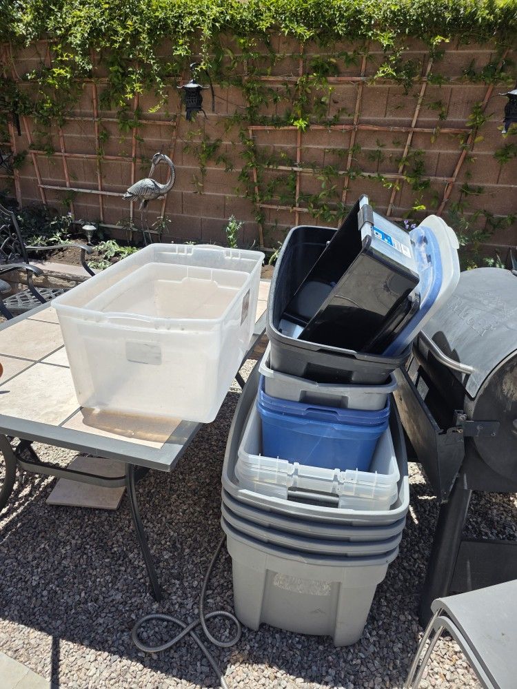 Storage containers.
Russell & Fort Apache Rd.89148