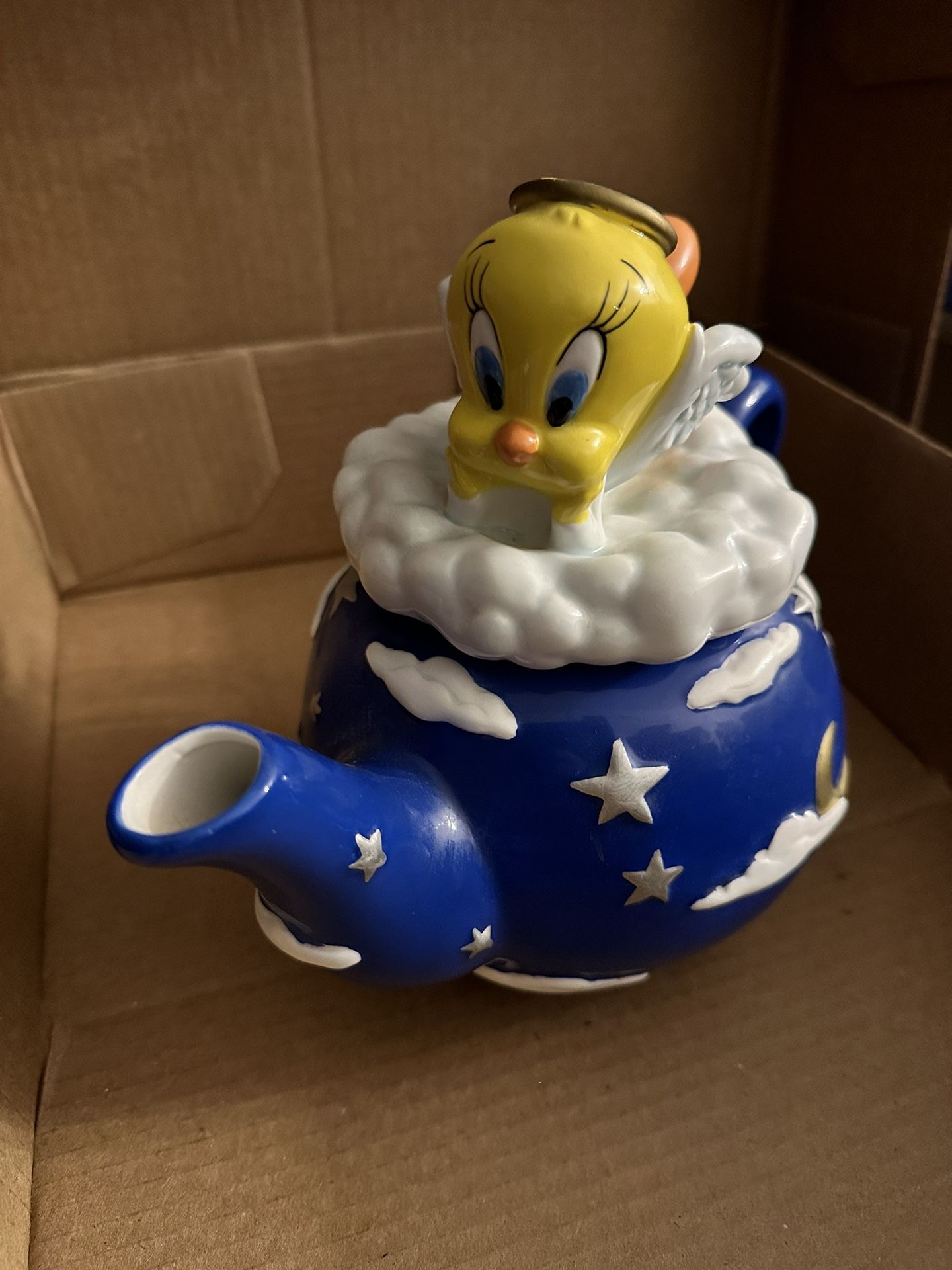 Vintage 1999 Warner Bros Cloud Angel Tweety Bird Teapot