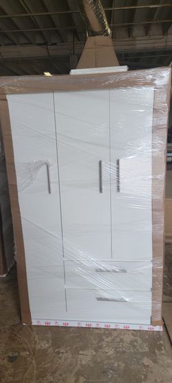 Wardrobe-Armoire