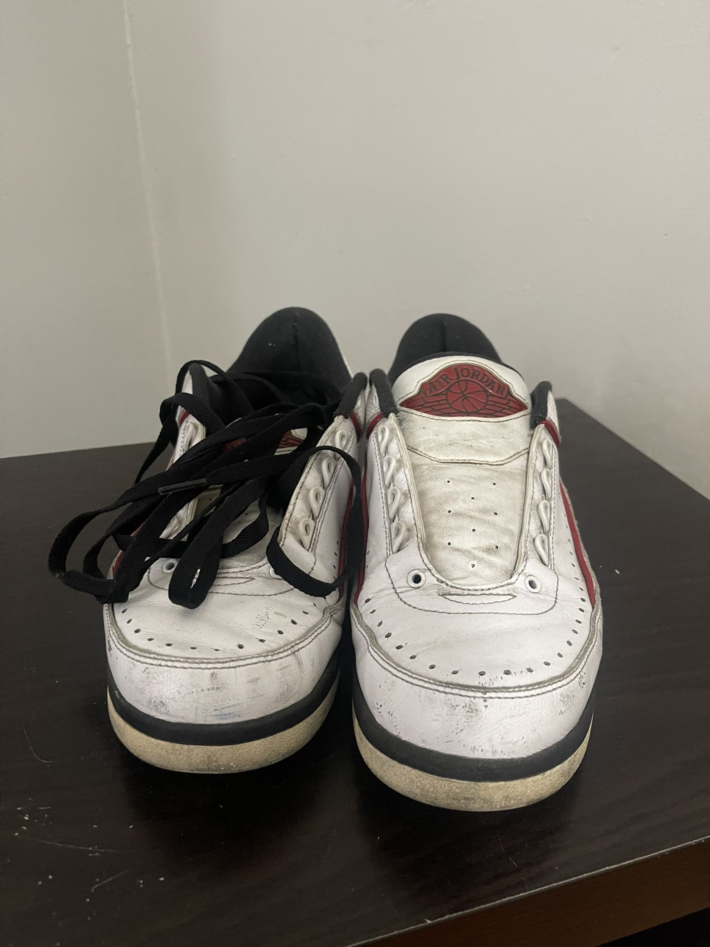 Retro 2 Chicago Lows Sz 9.5 (2016) $80
