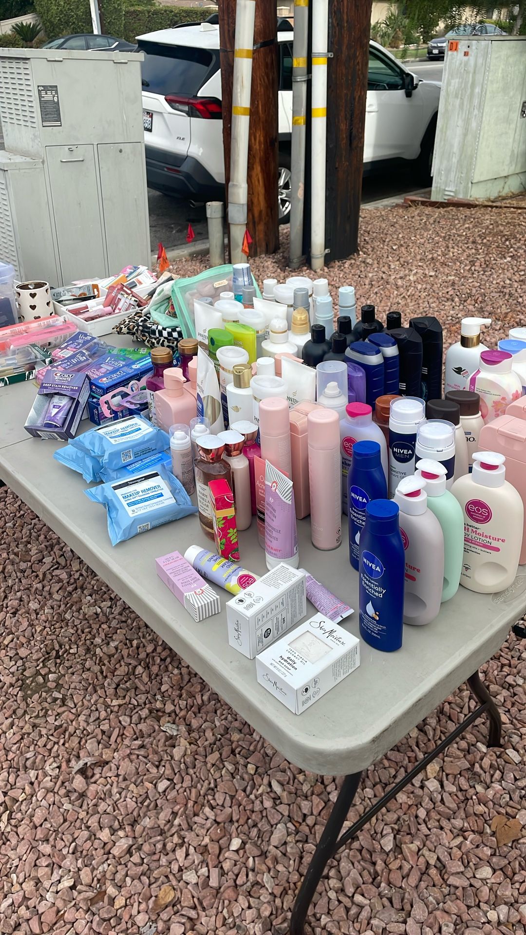 Yard Sale Whittier Blvd& Santa Gertrudes