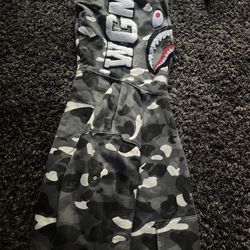 Bape hoodie medium 