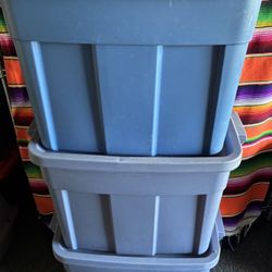 3 Rubbermaid Roughneck Storage Bins
