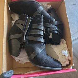 Womens Boots