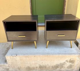 Pair of Mid-Century Modern Nightstands