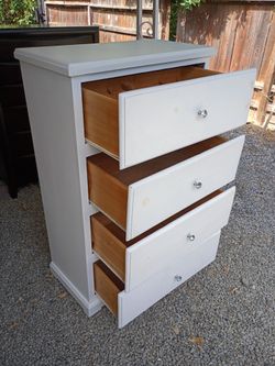 DRESSER TallWIDE