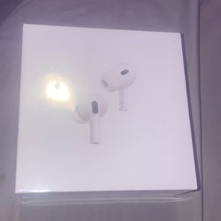 Airpod pro 2nd generation comes with iphone charger 