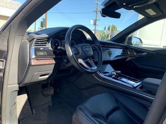 2019 Audi Q8 Thumbnail