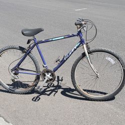 Huffy Summit All Terrain 18-Speed Mountain Bike with 26” Wheels 19” Frame 