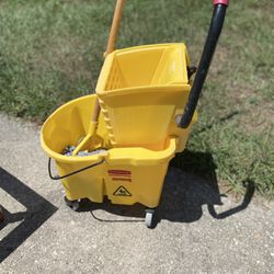 Commercial Mop And bucket