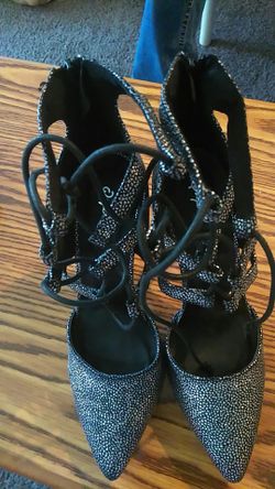 Brand New Qupiod heels 8 1/2
