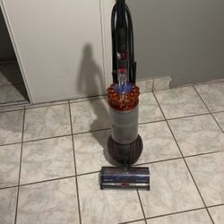 Dyson Vacuum 