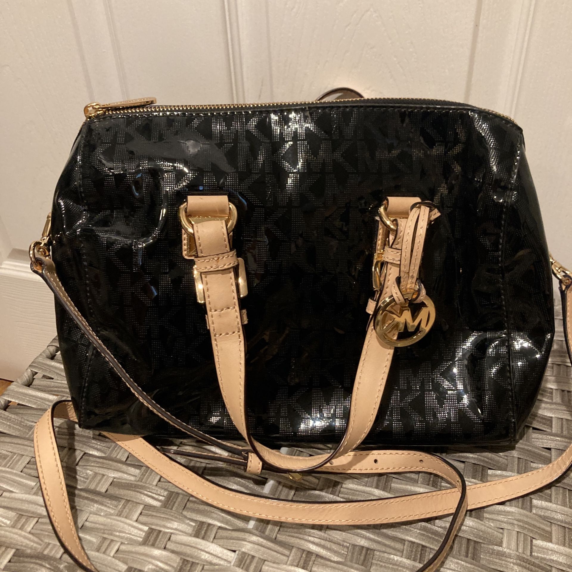 Purses Like New Clothing